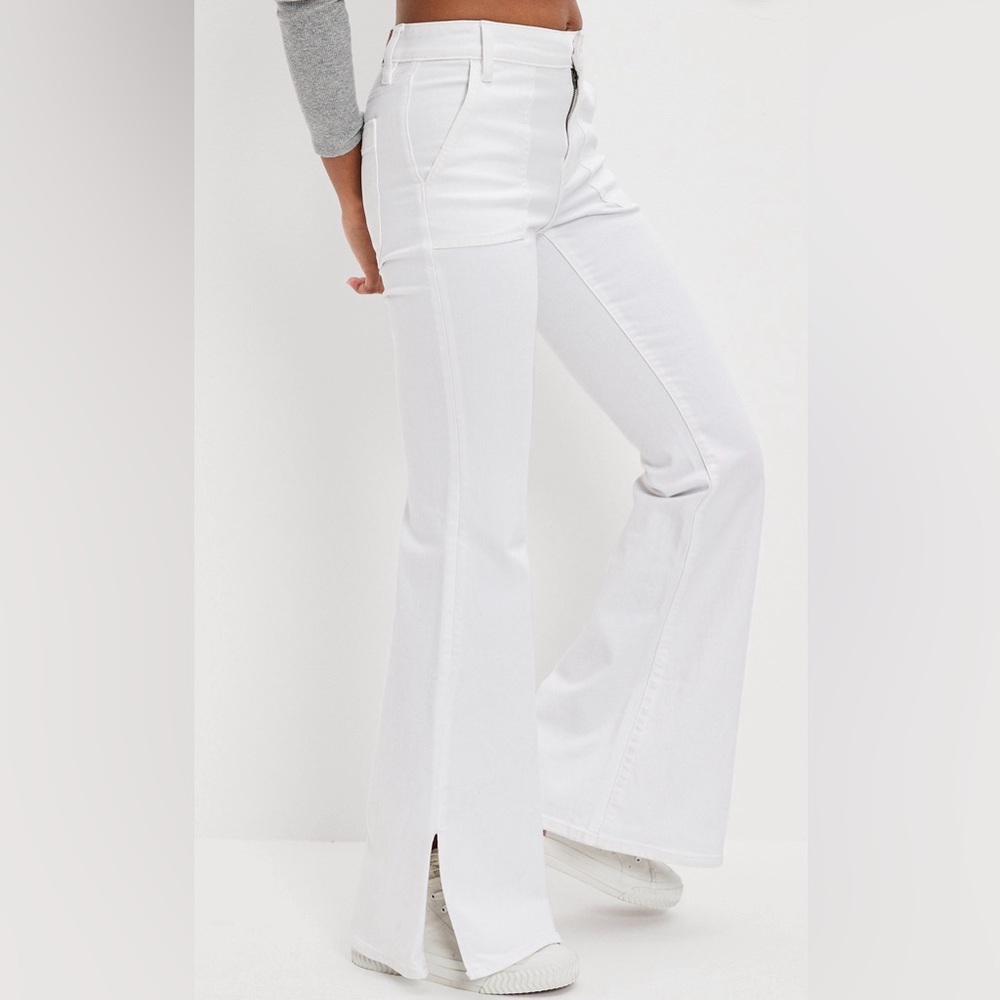 American Eagle Outfitters White Flare Jeans 00
